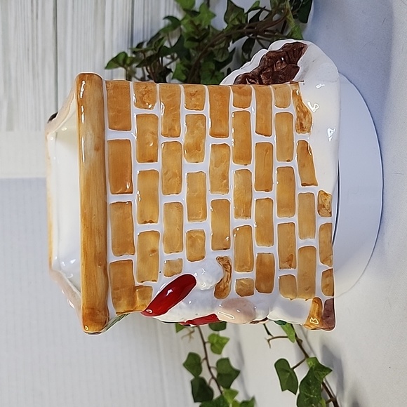 Vintage Mars M&Ms Candy Fireplace Christmas Planter - Picture 4 of 9